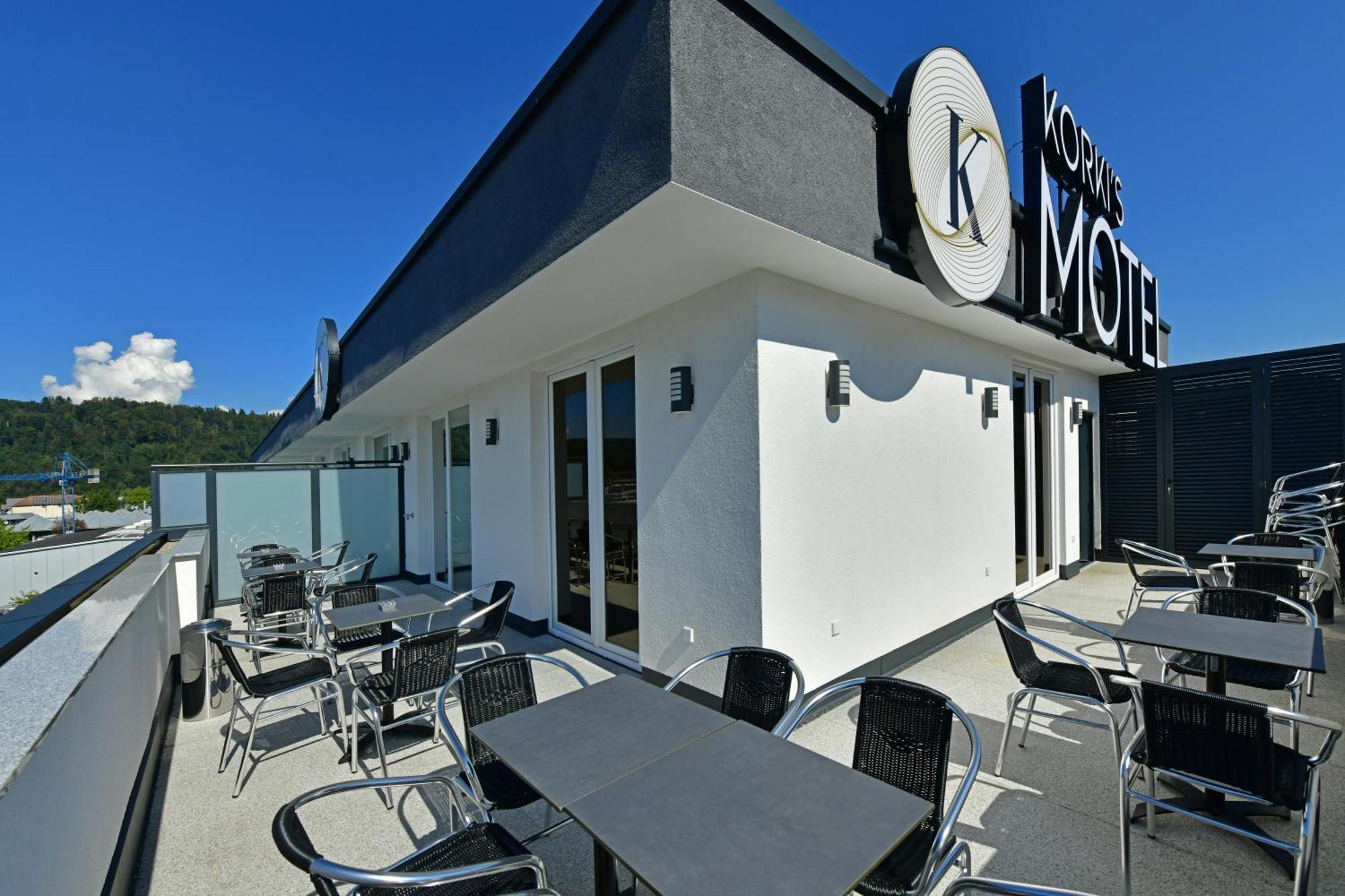 Korki'S Motel Шопфхайм Екстериор снимка